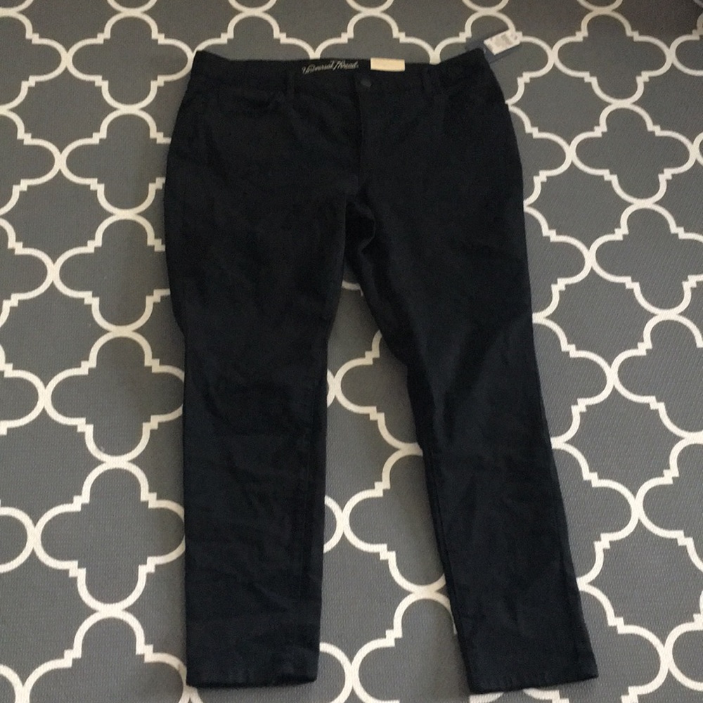 NWT Universal Thread Black Skinny Jeans